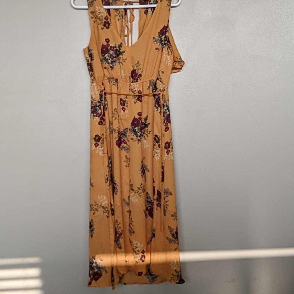 Yellow/burgundy flower dress